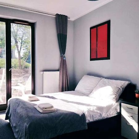 Airport Comfy Guest Home Warszawa Eksteriør billede