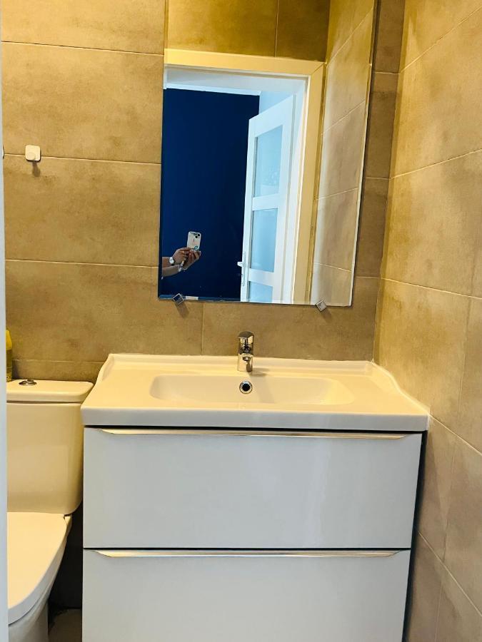 Airport Comfy Guest Home Warszawa Eksteriør billede