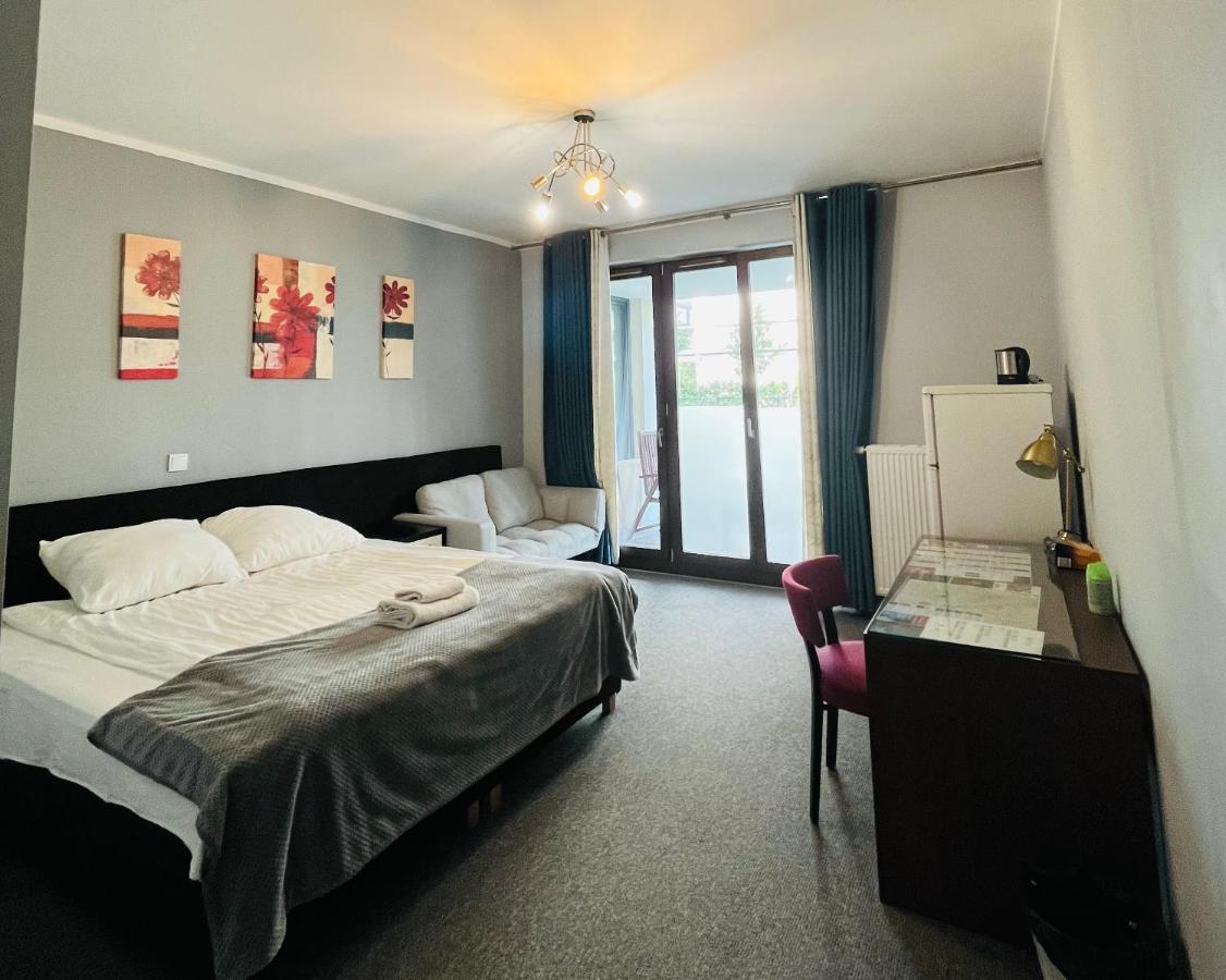 Airport Comfy Guest Home Warszawa Eksteriør billede