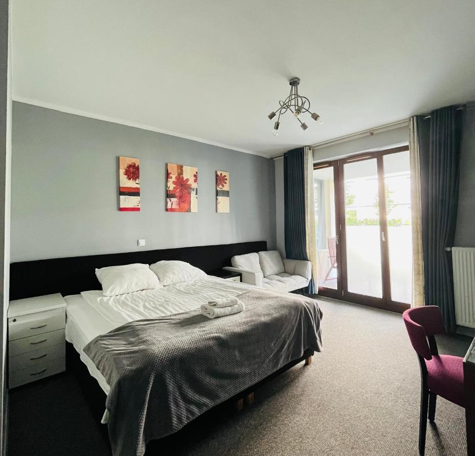 Airport Comfy Guest Home Warszawa Eksteriør billede
