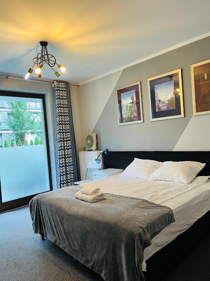 Airport Comfy Guest Home Warszawa Eksteriør billede