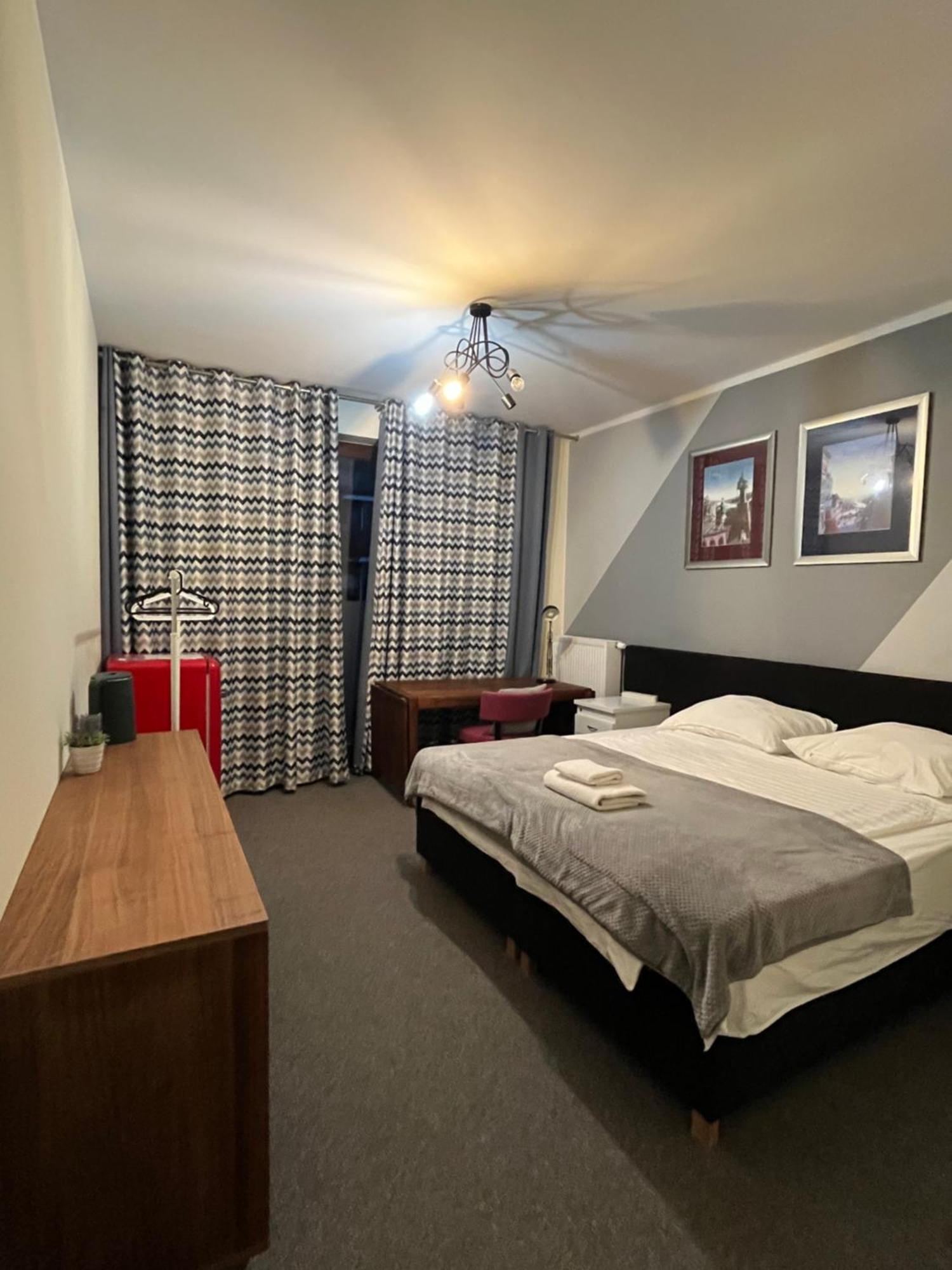 Airport Comfy Guest Home Warszawa Eksteriør billede