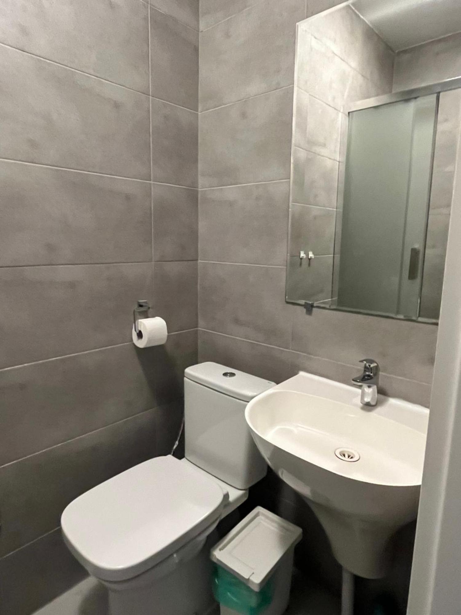 Airport Comfy Guest Home Warszawa Eksteriør billede